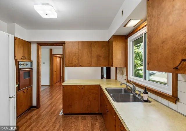 Photo 3 of Single family home for sale at 924 Main St W, Cannon Falls, MN 55009 | MLS# 7163366 | Listing updated on 2026-10-24