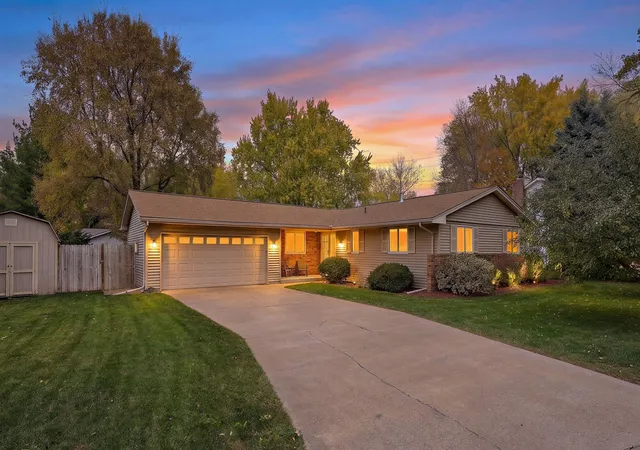 Photo 1 of Single family home for sale at 11209 Carver Ct, Burnsville, MN 55337 | MLS# 7163393 | Listing updated on 2026-10-29