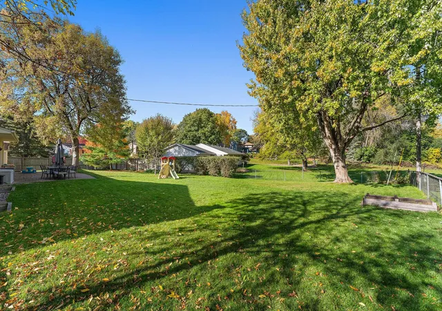 Photo 1 of Single family home for sale at 11209 Carver Ct, Burnsville, MN 55337 | MLS# 7163393 | Listing updated on 2026-10-29