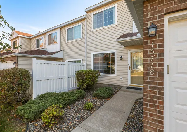 Photo 2 of Single family home for sale at 15718 Lower Fjord Way, Saint Paul, MN 55124 | MLS# 7163397 | Listing updated on 2026-10-22