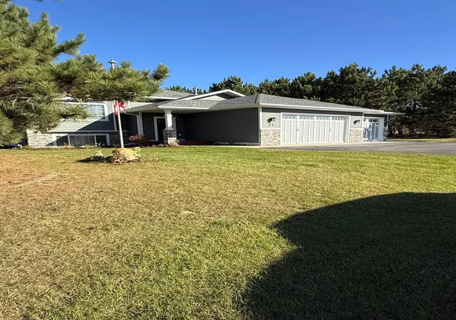 Photo 2 of Single family home for sale at 1320 Whiting Rd Nw #13, Bemidji, MN 56601 | MLS# 7163398 | Listing updated on 2026-10-23