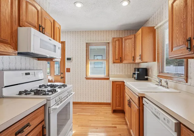Photo 4 of Single family home for sale at 5637 Rhode Is Ave N, Minneapolis, MN 55428 | MLS# 7163404 | Listing updated on 2026-10-27