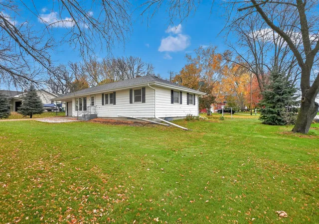 Photo 3 of Single family home for sale at 204 Aurora Ave, Lowry, MN 56349 | MLS# 7163405 | Listing updated on 2026-10-29