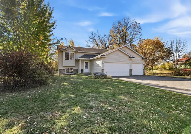 Photo 2 of Single family home for sale at 300 Madeline Ct, Pine City, MN 55063 | MLS# 7163430 | Listing updated on 2026-10-23