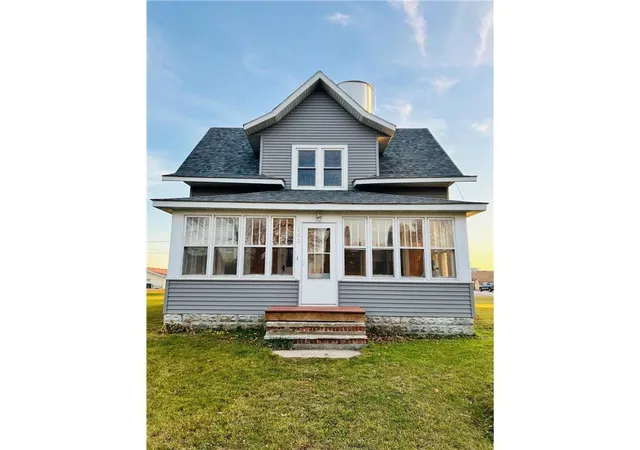 Photo 2 of Single family home for sale at 103 E 4th Street, Cyrus, MN 56323 | MLS# 7163438 | Listing updated on 2026-10-22