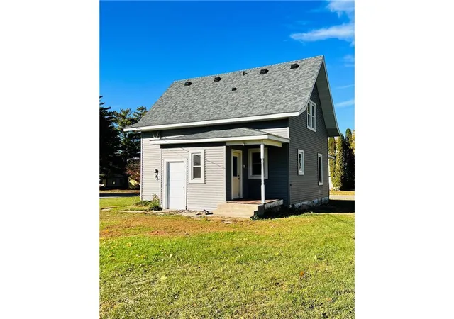Photo 3 of Single family home for sale at 103 E 4th Street, Cyrus, MN 56323 | MLS# 7163438 | Listing updated on 2026-10-22