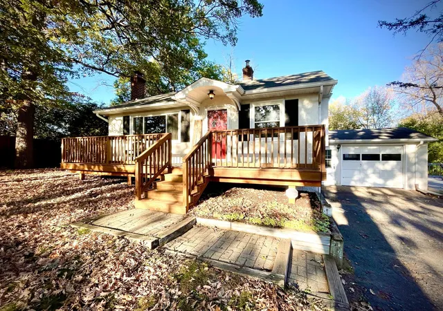 Photo 3 of Single family home for sale at 6140 Saint Croix Ave N, Minneapolis, MN 55422 | MLS# 7163450 | Listing updated on 2026-10-23