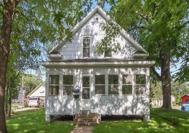 Photo 2 of Single family home for sale at 35 Hatten Ave, Rice Lake, WI 54868 | MLS# 7163460 | Listing updated on 2026-10-22