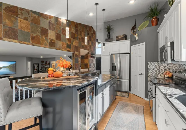 Photo 4 of Single family home for sale at 628 Lincoln Dr NE, Saint Michael, MN 55376 | MLS# 7163473 | Listing updated on 2026-10-29