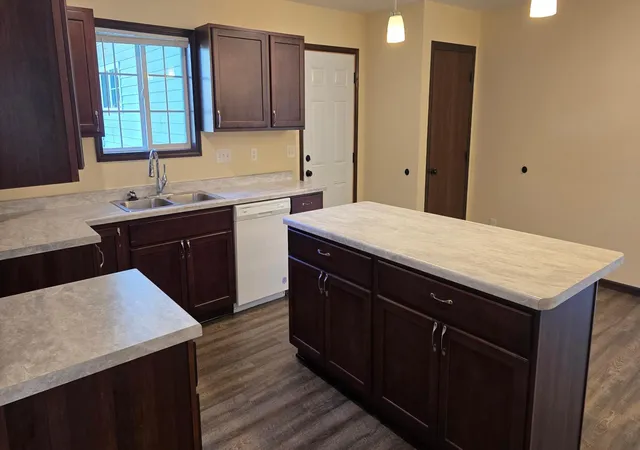 Photo 4 of Single family home for sale at 409 S 19 Street, Montevideo, MN 56265 | MLS# 7163476 | Listing updated on 2026-10-22