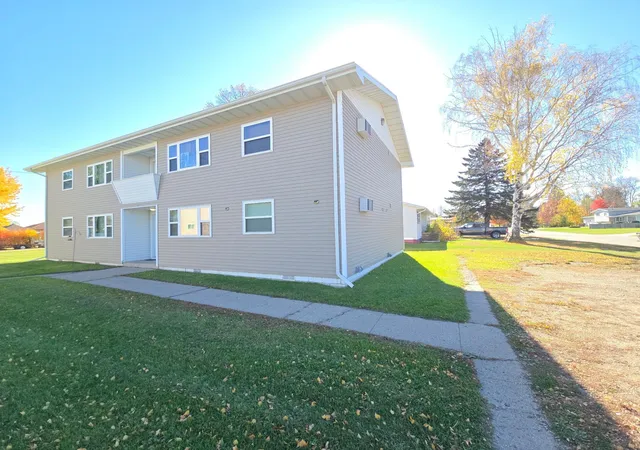 Photo 2 of Multi family home for sale at 711 Washington Ave, Larimore, ND 58251 | MLS# 7163491 | Listing updated on 2026-10-23