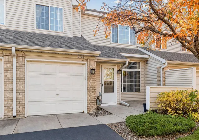 Photo 1 of Single family home for sale at 9199 Troon Ct, Saint Paul, MN 55125 | MLS# 7163537 | Listing updated on 2026-10-30