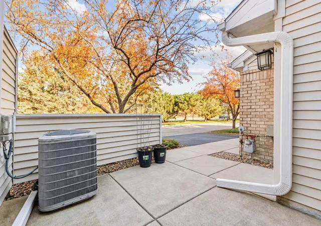 Photo 2 of Single family home for sale at 9199 Troon Ct, Saint Paul, MN 55125 | MLS# 7163537 | Listing updated on 2026-10-30