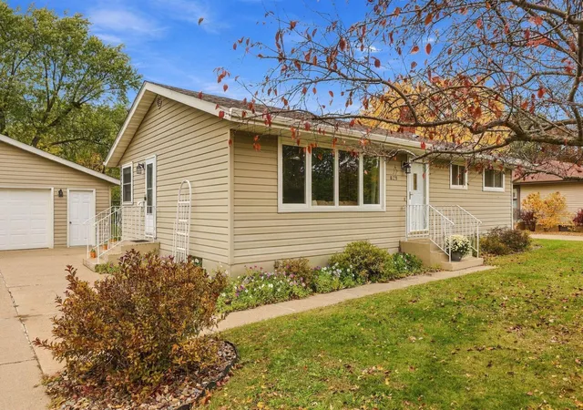 Photo 1 of Single family home for sale at 829 22nd Avenue N, Saint Cloud, MN 56303 | MLS# 7163567 | Listing updated on 2026-10-29