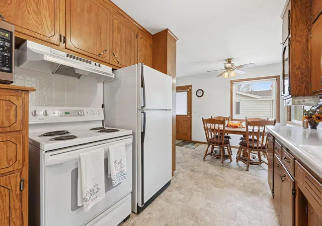 Photo 3 of Single family home for sale at 829 22nd Avenue N, Saint Cloud, MN 56303 | MLS# 7163567 | Listing updated on 2026-10-29