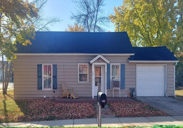Photo 1 of Single family home for sale at 603 5th Street S, Sauk Centre, MN 56378 | MLS# 7163602 | Listing updated on 2026-10-23