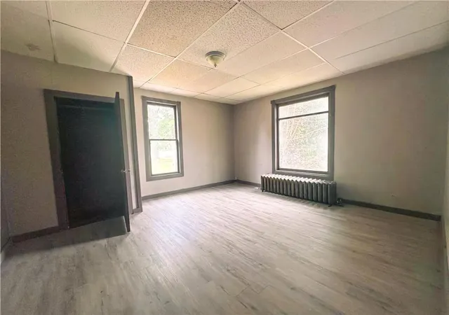 Photo 3 of Single family home for sale at 404 S Main St, Austin, MN 55912 | MLS# 7163616 | Listing updated on 2026-10-23