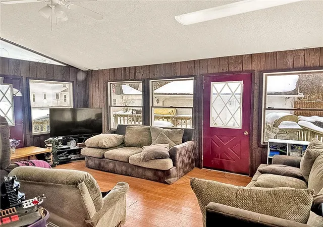 Photo 3 of Single family home for sale at 509 E 4th Street, Albert Lea, MN 56007 | MLS# 7163621 | Listing updated on 2026-10-23