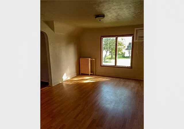 Photo 4 of Single family home for sale at 509 E 4th Street, Albert Lea, MN 56007 | MLS# 7163621 | Listing updated on 2026-10-23