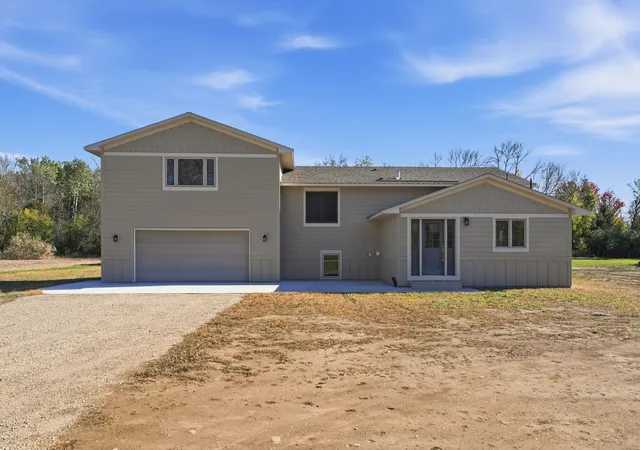 Photo 3 of Single family home for sale at 16834 254th Avenue, Paynesville, MN 56362 | MLS# 7163629 | Listing updated on 2026-10-23