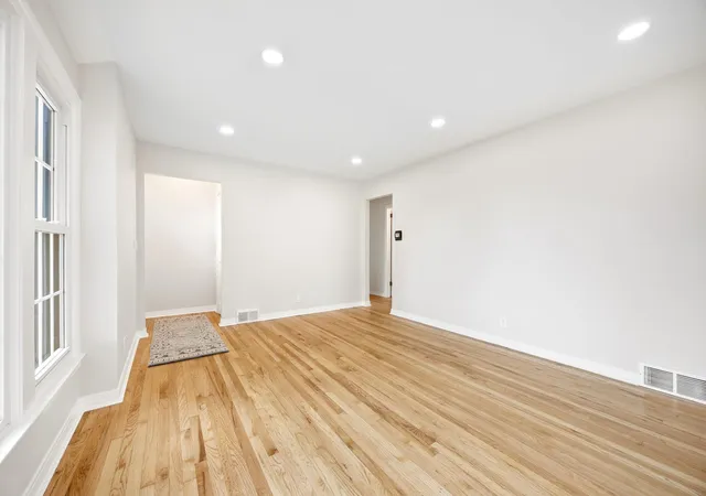 Photo 4 of Single family home for sale at 2951 Independence Ave S, Minneapolis, MN 55426 | MLS# 7163637 | Listing updated on 2026-10-23