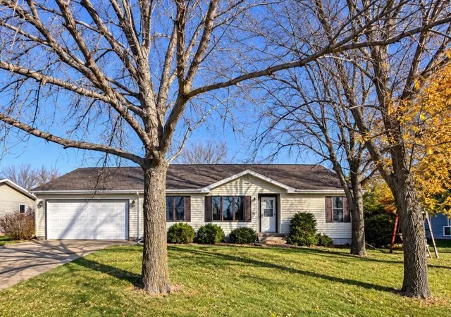Photo 1 of Single family home for sale at 220 3rd Street Nw, Ulen, MN 56585 | MLS# 7163648 | Listing updated on 2026-10-23