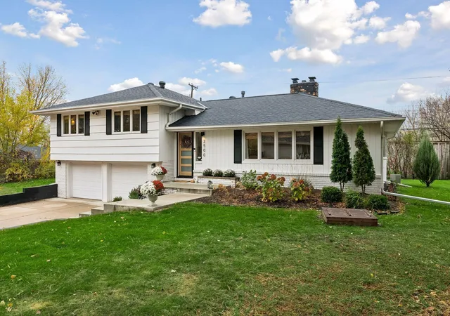Photo 1 of Single family home for sale at 2500 Winfield Ave, Minneapolis, MN 55422 | MLS# 7163655 | Listing updated on 2026-10-29