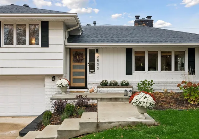 Photo 2 of Single family home for sale at 2500 Winfield Ave, Minneapolis, MN 55422 | MLS# 7163655 | Listing updated on 2026-10-29