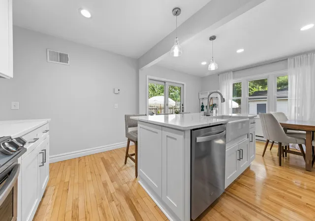 Photo 2 of Single family home for sale at 5701 Vincent Ave S, Minneapolis, MN 55410 | MLS# 7163657 | Listing updated on 2026-10-23
