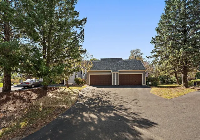 Photo 2 of Single family home for sale at 11113 Hyland Ter, Eden Prairie, MN 55344 | MLS# 7163670 | Listing updated on 2026-10-22