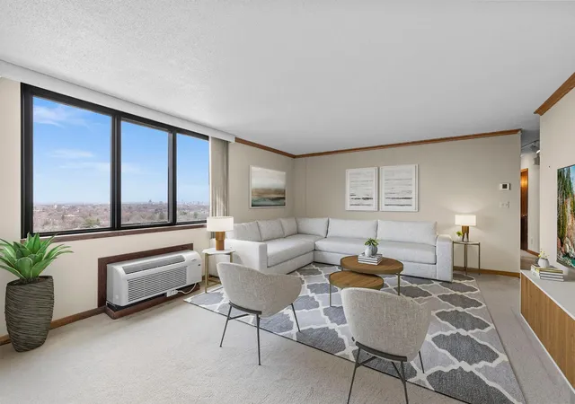 Listing Photo 5 - Condo for sale in building located at 1181 Edgcumbe Rd, St. Paul, MN 55105 - Unit #1712