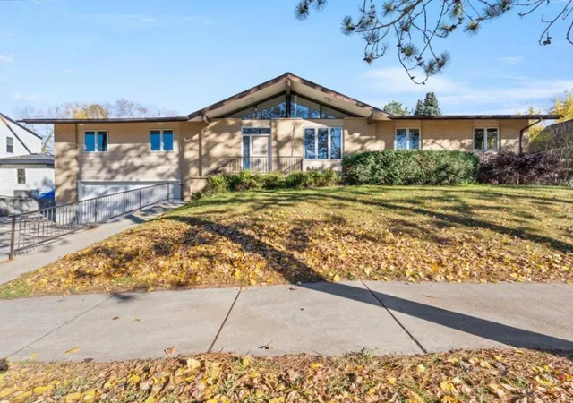 Photo 2 of Single family home for sale at 412 Park Ave N, Park Rapids, MN 56470 | MLS# 7163680 | Listing updated on 2026-10-23