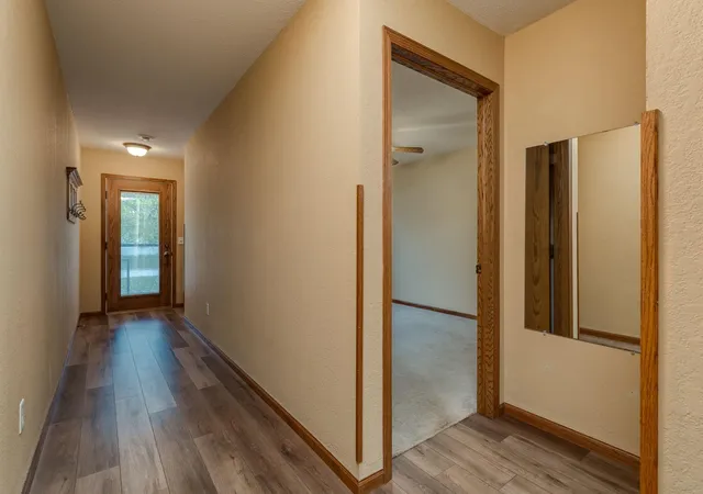 Photo 3 of Single family home for sale at 1971 E Welco Dr, Saint Peter, MN 56082 | MLS# 7163696 | Listing updated on 2026-10-23