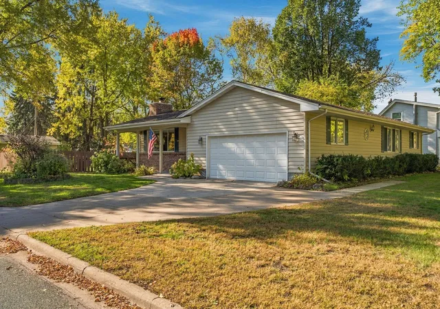 Photo 2 of Single family home for sale at 2430 Floral Dr, White Bear Lake, MN 55110 | MLS# 7163712 | Listing updated on 2026-10-24
