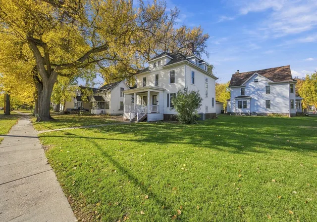 Photo 2 of Sale Pending at 503 9th Street S, Fargo, ND 58103 | MLS# 7163736 | Listing updated on 2026-10-27