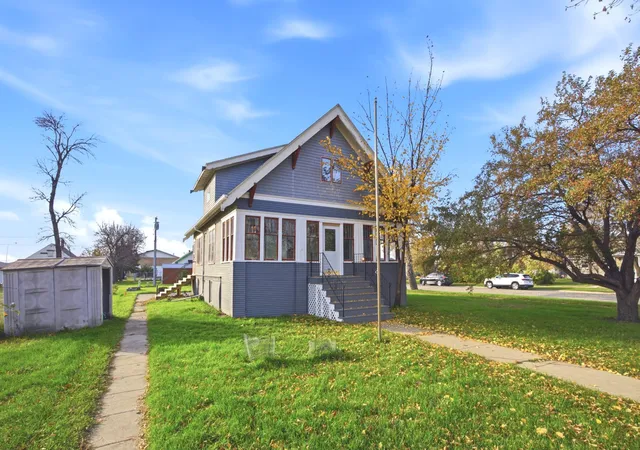Photo 2 of Sale Pending at 319 1st Avenue Sw, Hillsboro, ND 58045 | MLS# 7163748 | Listing updated on 2026-10-29