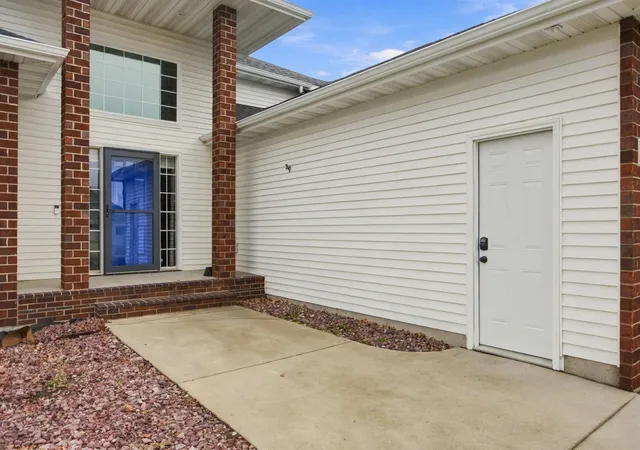 Photo 1 of Single family home for sale at 442 33rd Street N, Moorhead, MN 56560 | MLS# 7163749 | Listing updated on 2026-10-30