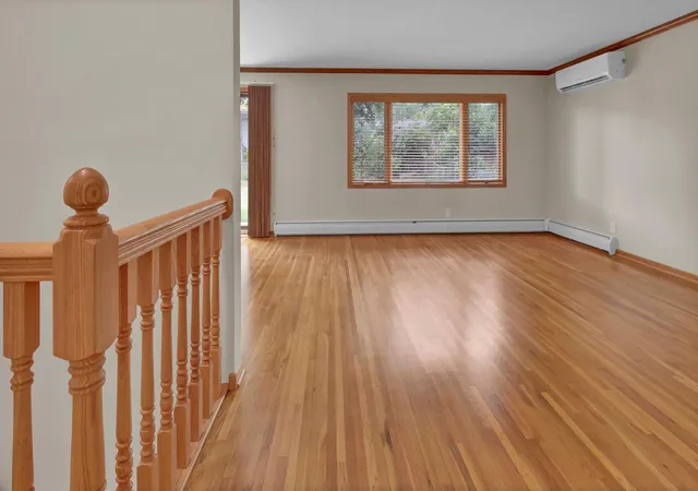 Photo 3 of Single family home for sale at 1381 Woodhill Dr, Saint Paul, MN 55125 | MLS# 7163785 | Listing updated on 2026-10-23