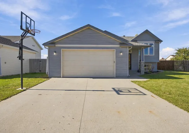 Photo 1 of Single family home for sale at 4530 10th Street W, West Fargo, ND 58078 | MLS# 7163794 | Listing updated on 2026-10-23