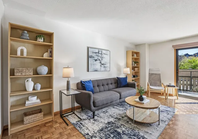 Photo 2 of Condo for sale at 410 Groveland Ave #305, Minneapolis, MN 55403 | MLS# 7163798 | Listing updated on 2026-10-23