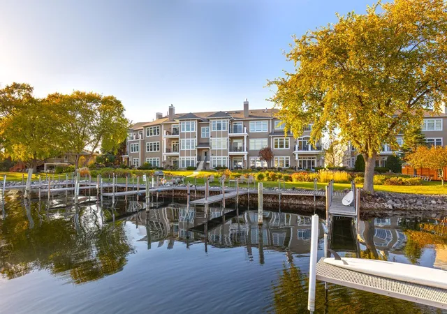 Listing Photo 4 - Condo for sale in building located at 21957 Minnetonka Blvd, Greenwood, MN 55331 - Unit #17