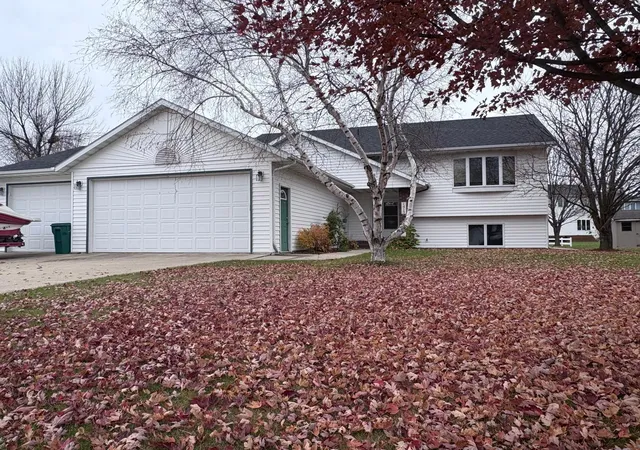 Single family home for sale at 1415 Mendenhall Ave, Breckenridge, MN 56520 | MLS# 7163857