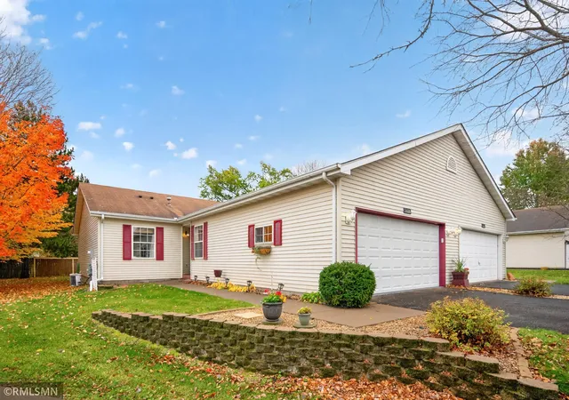 Photo 1 of Single family home for sale at 5426 Saxony Ct, Saint Paul, MN 55110 | MLS# 7163866 | Listing updated on 2026-10-29