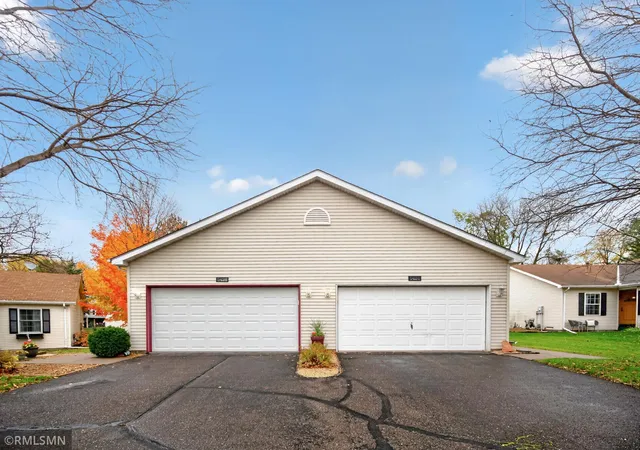 Photo 2 of Single family home for sale at 5426 Saxony Ct, Saint Paul, MN 55110 | MLS# 7163866 | Listing updated on 2026-10-29