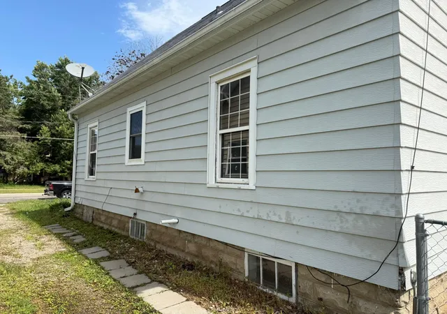 Photo 4 of Single family home for sale at 1009 5th Avenue NW, Austin, MN 55912 | MLS# 7163879 | Listing updated on 2026-10-23