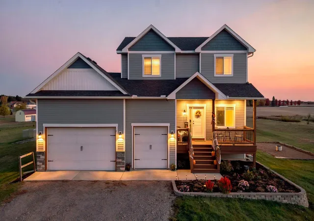 Single family home for sale at 30783 Vickers Dr NE, Cambridge, MN 55008 | MLS# 7163881
