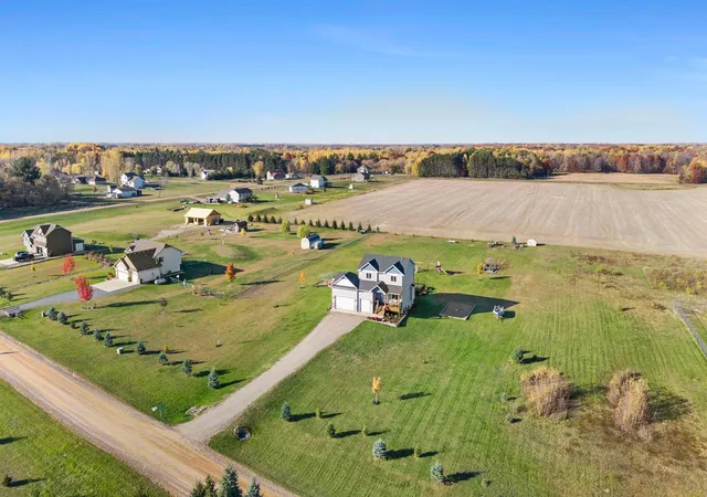 Photo 2 of Single family home for sale at 30783 Vickers Dr Ne, Cambridge, MN 55008 | MLS# 7163881 | Listing updated on 2026-10-23