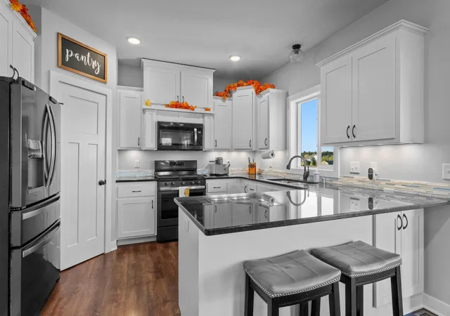 Photo 4 of Single family home for sale at 30783 Vickers Dr NE, Cambridge, MN 55008 | MLS# 7163881 | Listing updated on 2026-10-23
