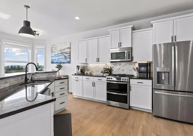 Photo 4 of Single family home for sale at 11645 Wagon Wheel Curv, Saint Paul, MN 55129 | MLS# 7163910 | Listing updated on 2026-10-23