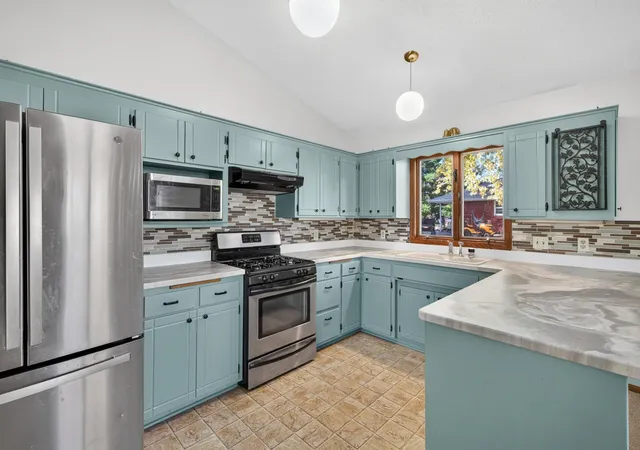 Single family home for sale at 2621 Mcknight Rd N, Saint Paul, MN 55109 | MLS# 7163918